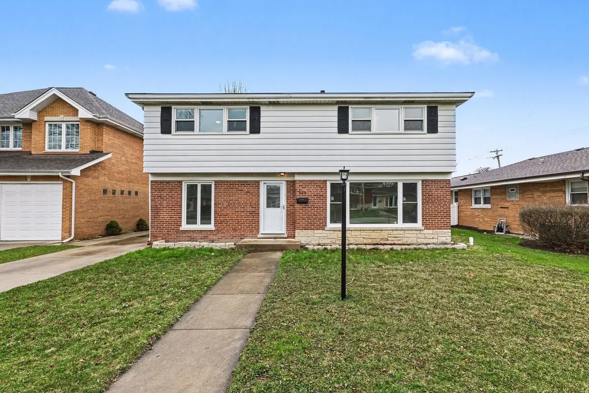 538 N Broadway Avenue, Park Ridge, IL 60068 - #1