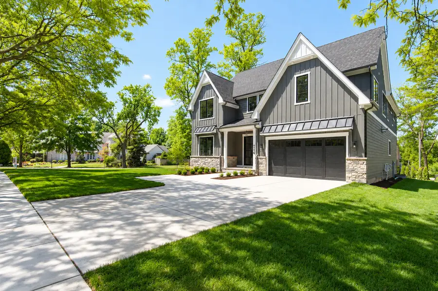 246 Holmes Avenue, Clarendon Hills, IL 60514 - #3