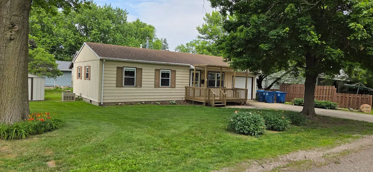 623 S 5th Avenue, Hoopeston, IL 60942 - #1