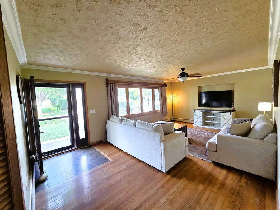 524 7th Street, Andalusia, IL 61232 - #3