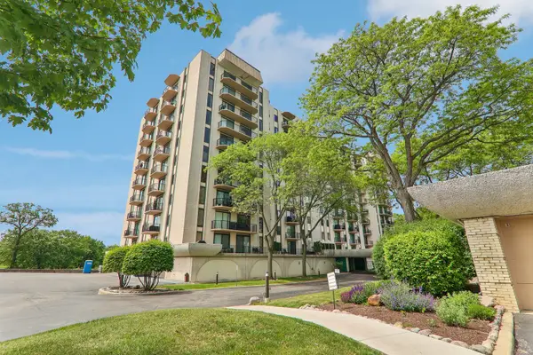 190 S Wood Dale Road #1105, Wood Dale, IL 60191