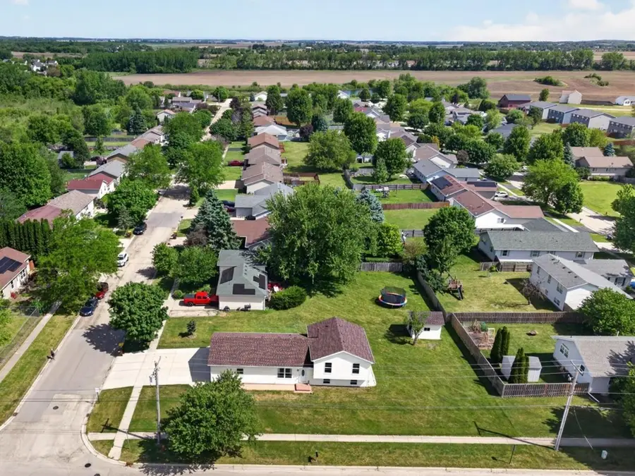 909 Northfield Avenue, Harvard, IL 60033 - #3