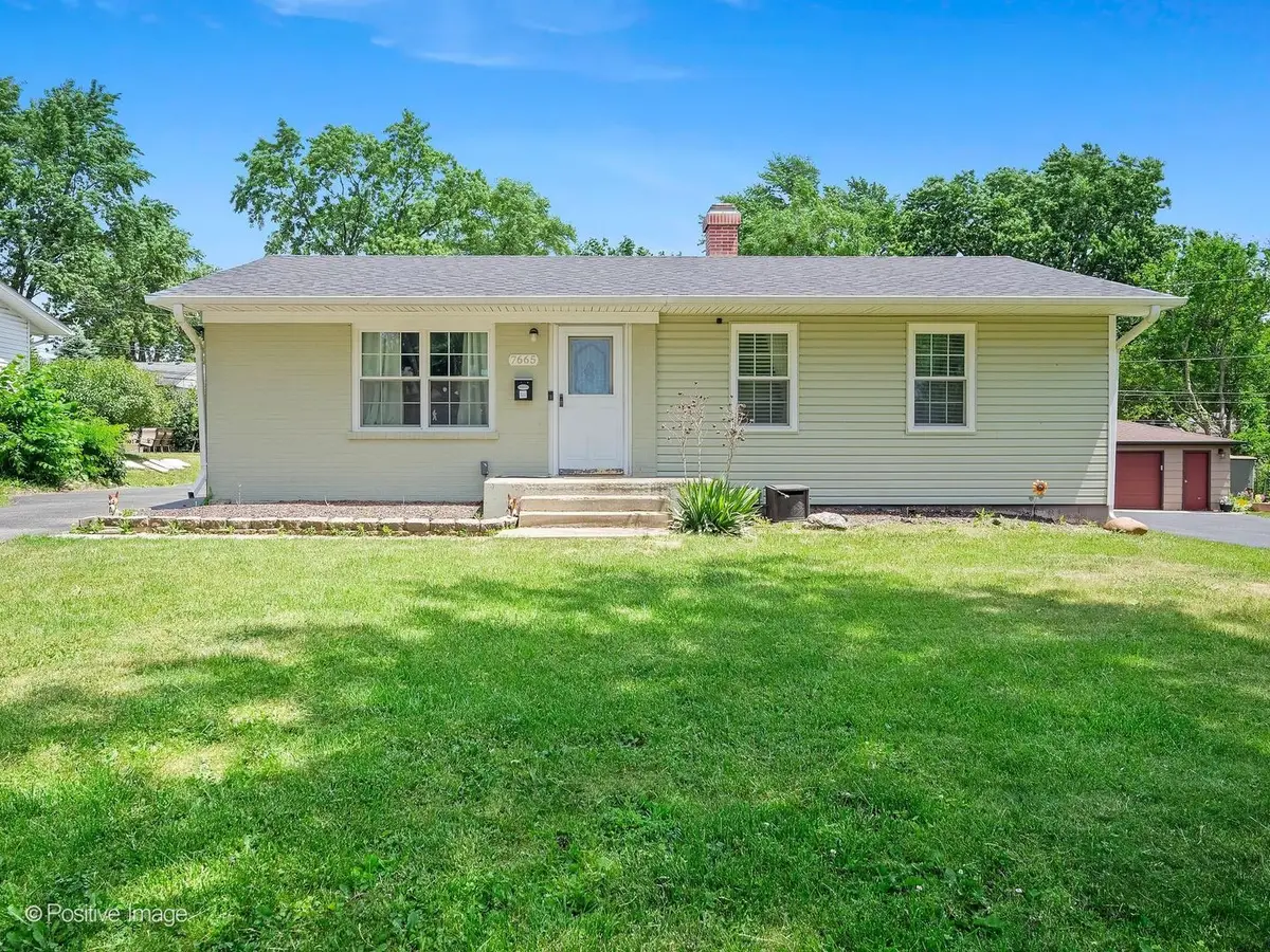 7665 Sprucewood Avenue, Woodridge, IL 60517 - #1