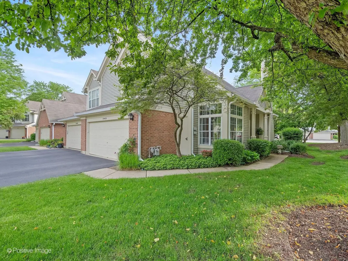 30W032 Laurel Court, Warrenville, IL 60555 - #1