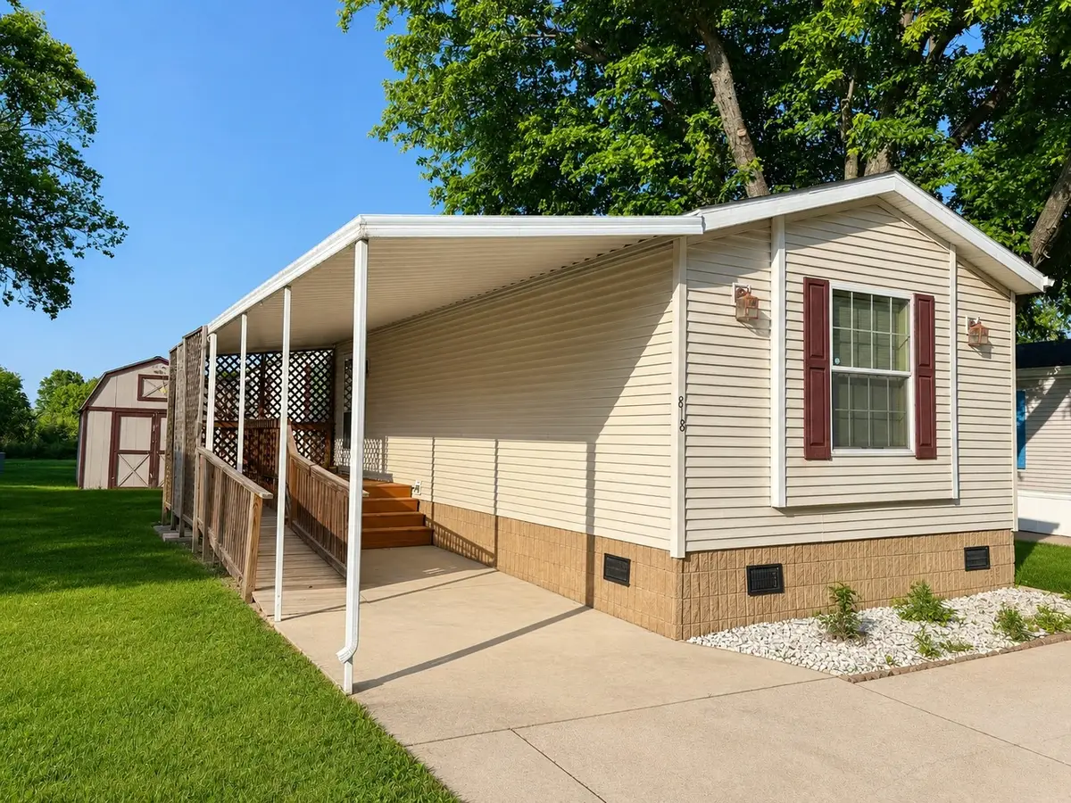818 Peach Tree Street, Urbana, IL 61802 - #1