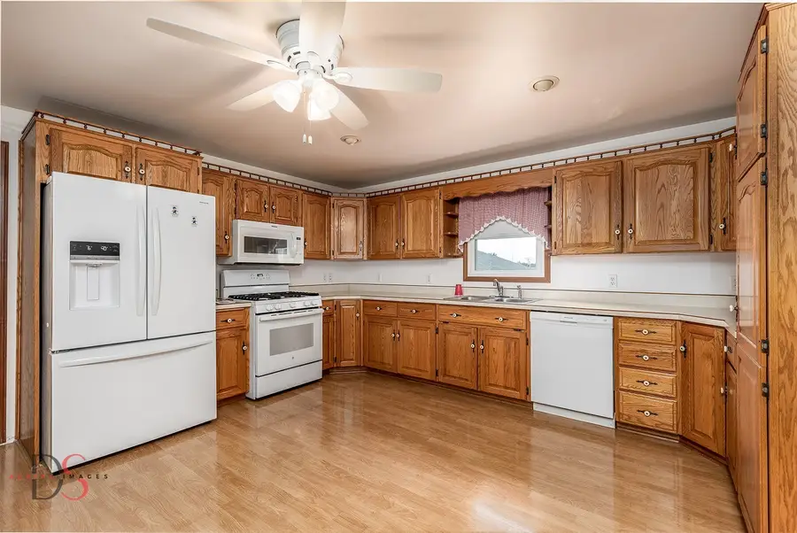 215 Desoto Street, Ottawa, IL 61350 - #3
