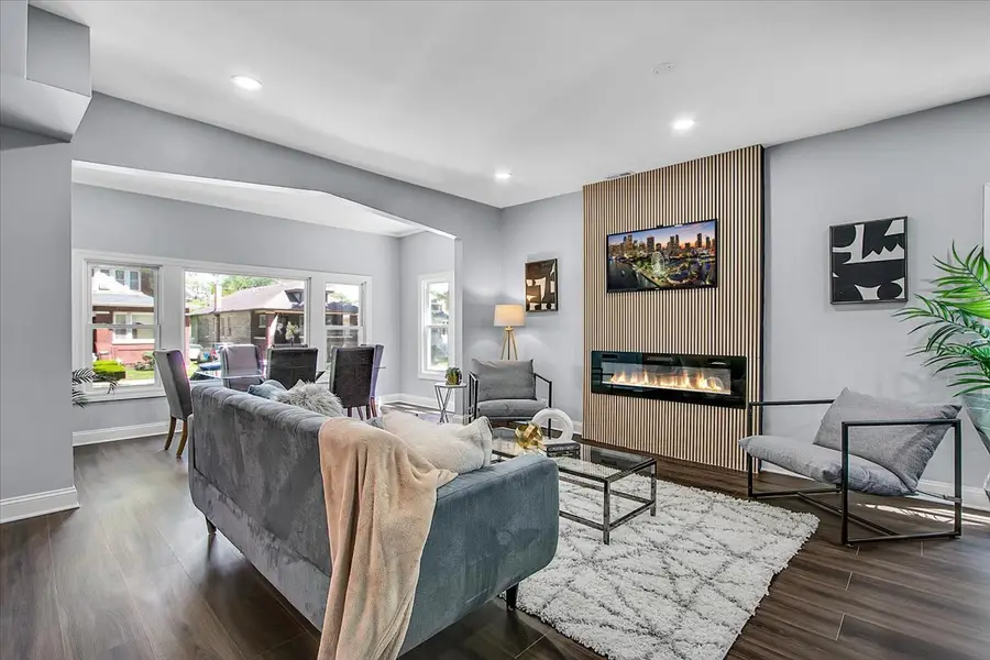 8030 S Constance Avenue, Chicago, IL 60617 - #3