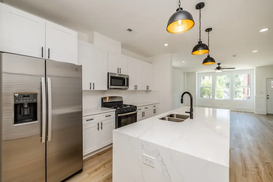 544 N Lawndale Avenue, Chicago, IL 60624 - #2