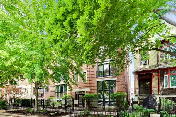 844 W Roscoe Street #2E, Chicago, IL 60657