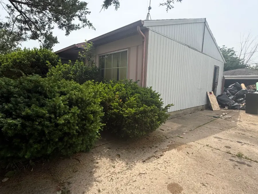 401 Healy Avenue, Romeoville, IL 60446 - #2