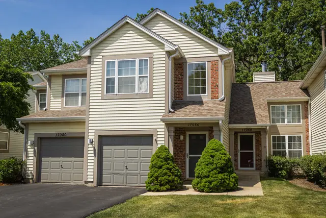 17080 W Cunningham Court, Libertyville, IL 60048 - #2