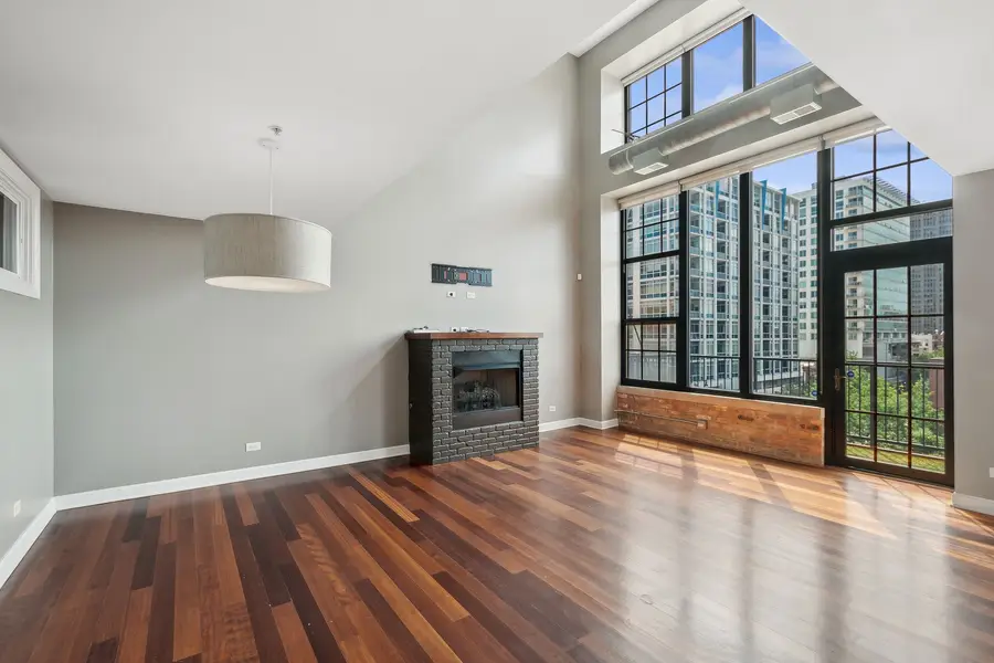 70 E 18th Street #4E, Chicago, IL 60616 - #3