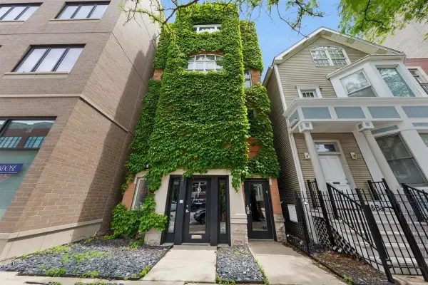 2555 N Southport Avenue #3, Chicago, IL 60614