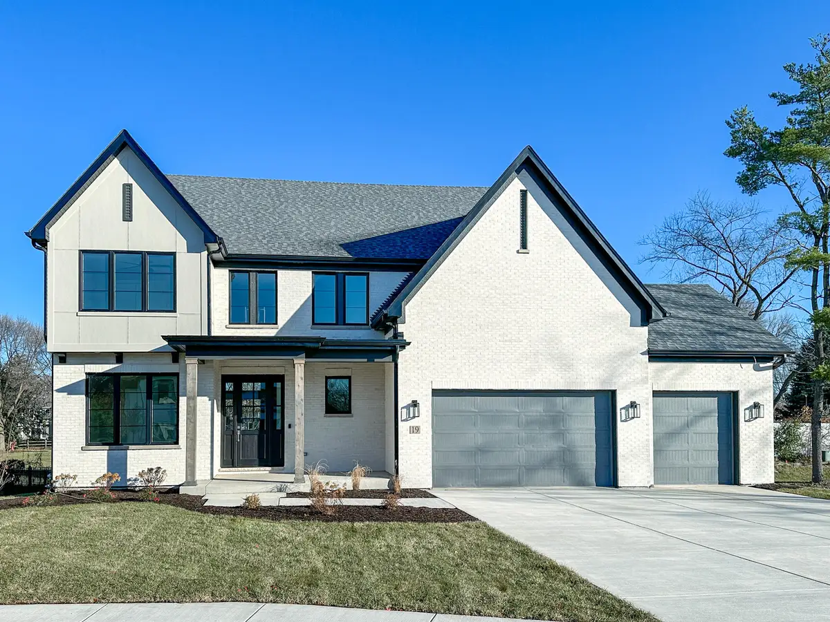 1009 S 9th Avenue, Saint Charles, IL 60174 - #1