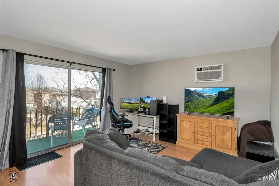 6135 Marshall Avenue #301, Chicago Ridge, IL 60415 - #2