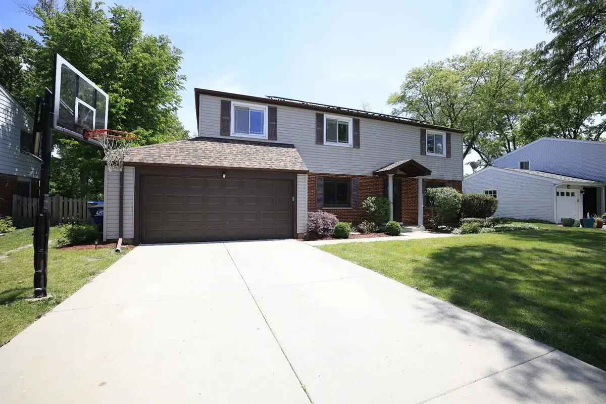 121 Pine Street, Deerfield, IL 60015 - #1