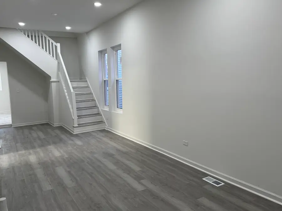 11333 S Edbrooke Avenue, Chicago, IL 60628 - #3