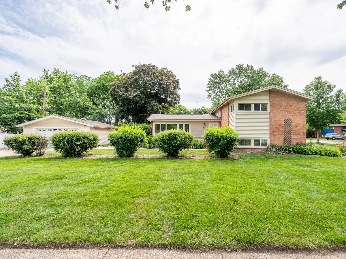 274 Pleasant Hill Boulevard, Palatine, IL 60067 - #1