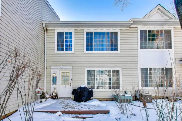 29 N Macgillis Drive #23-3, Round Lake, IL 60073