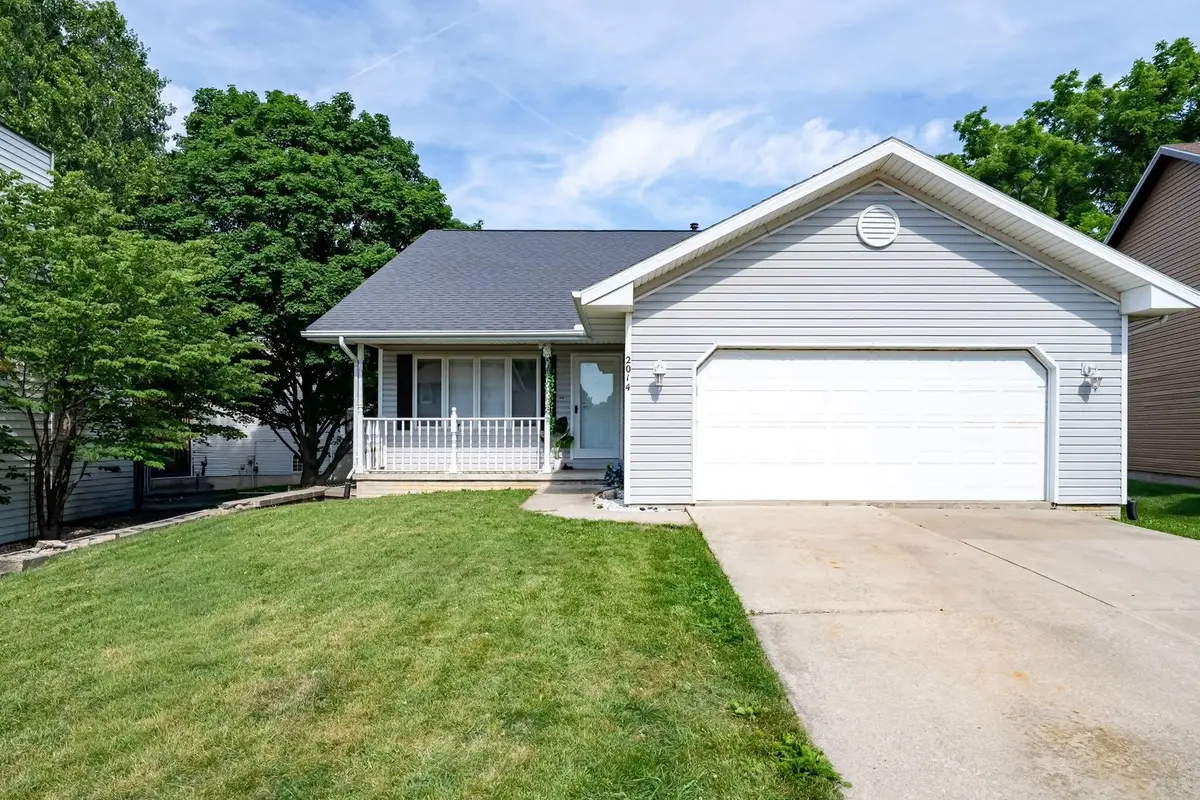 2014 Woodhavens Drive, Bloomington, IL 61701 - #1