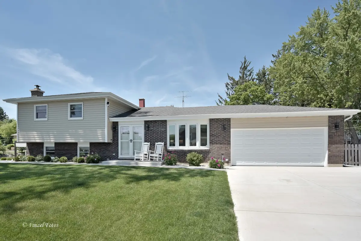 2901 Gregg Drive, McHenry, IL 60050 - #1