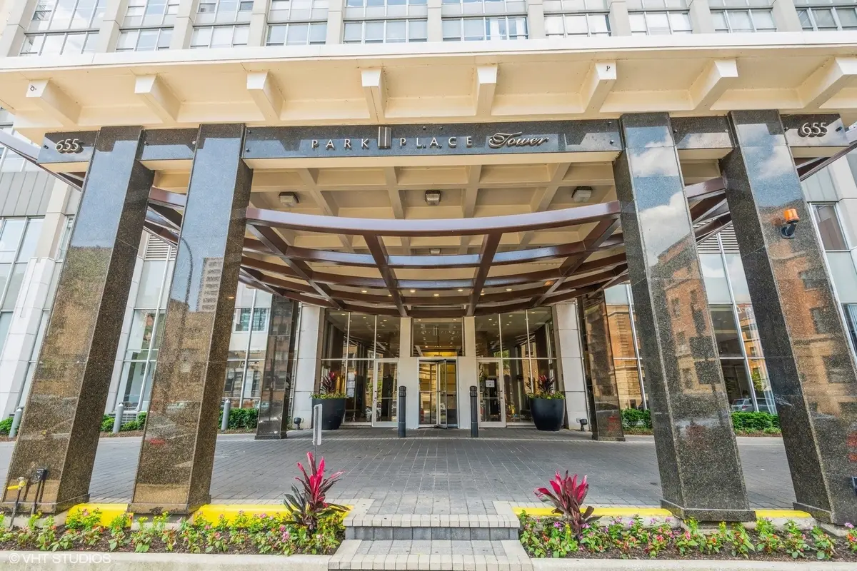 655 W Irving Park Road #4812, Chicago, IL 60613 - #1