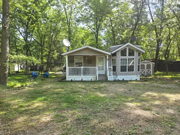 1/109 N Woodhaven Lakes, Sublette, IL 61367