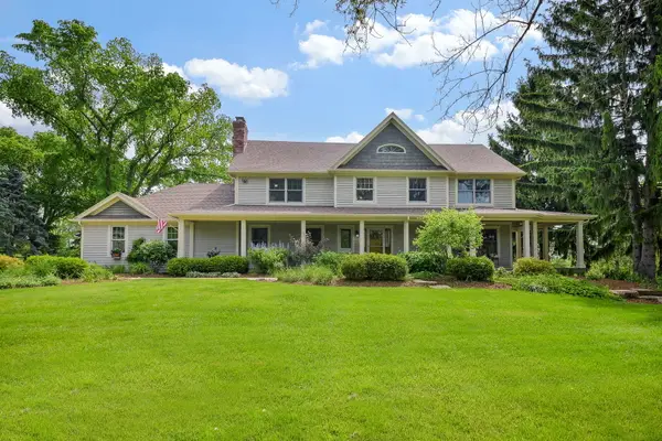 41W555 Wayne Drive, St. Charles, IL 60175