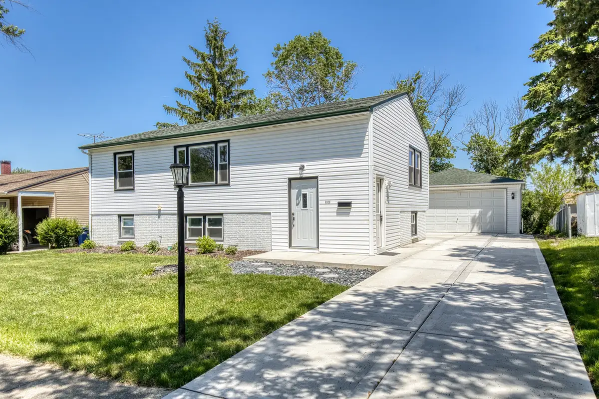 8920 Fairway Drive, Orland Park, IL 60462 - #1