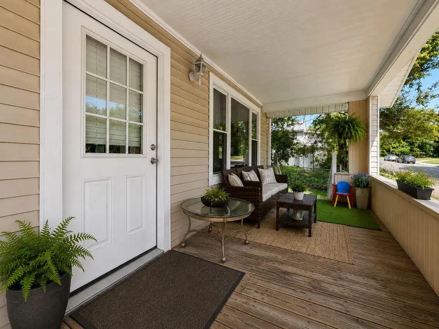 470 Fremont Street, Elgin, IL 60120 - #3