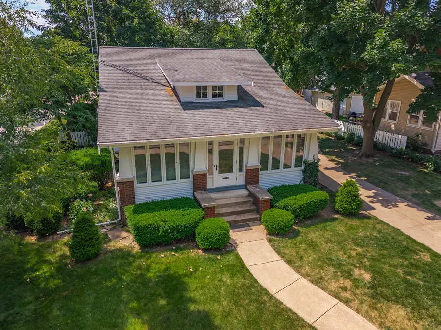 1507 E Taylor Street, Bloomington, IL 61701 - #3