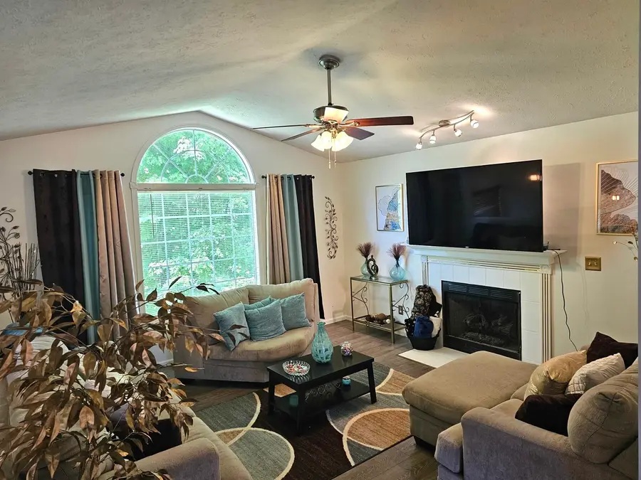 407 Staffordshire Drive, Poplar Grove, IL 61065 - #2