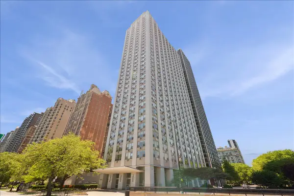 1550 N Lake Shore Drive #30D, Chicago, IL 60610
