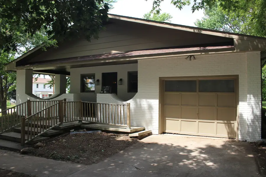 21 Ash Street, Weldon, IL 61882 - #2