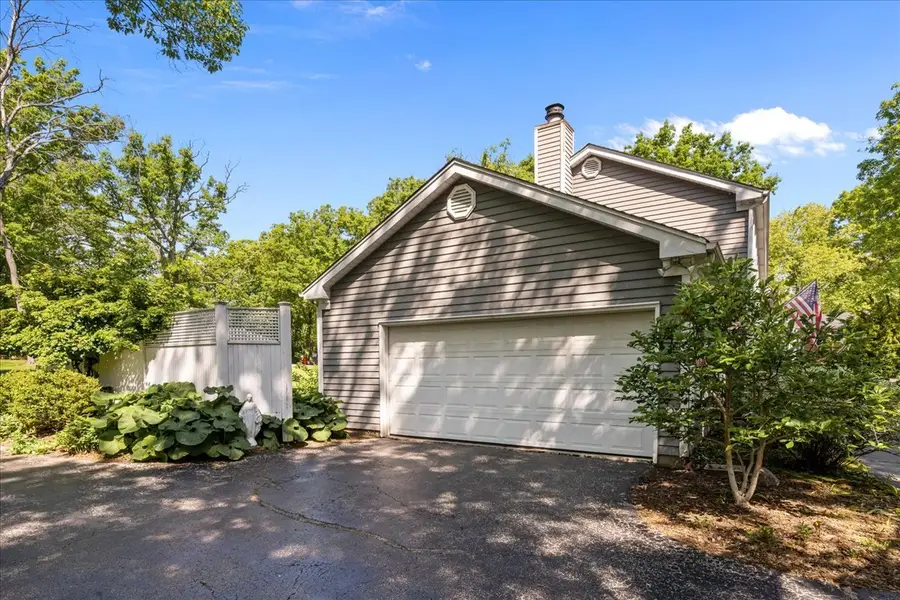 280 Hickory Court, Lake Bluff, IL 60044 - #3