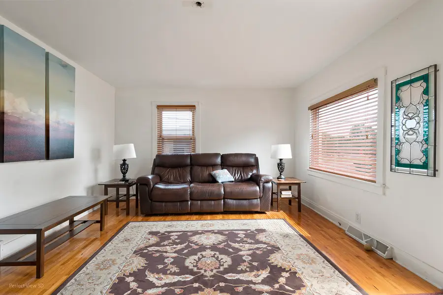 106 S 3rd Avenue, Streator, IL 61364 - #3
