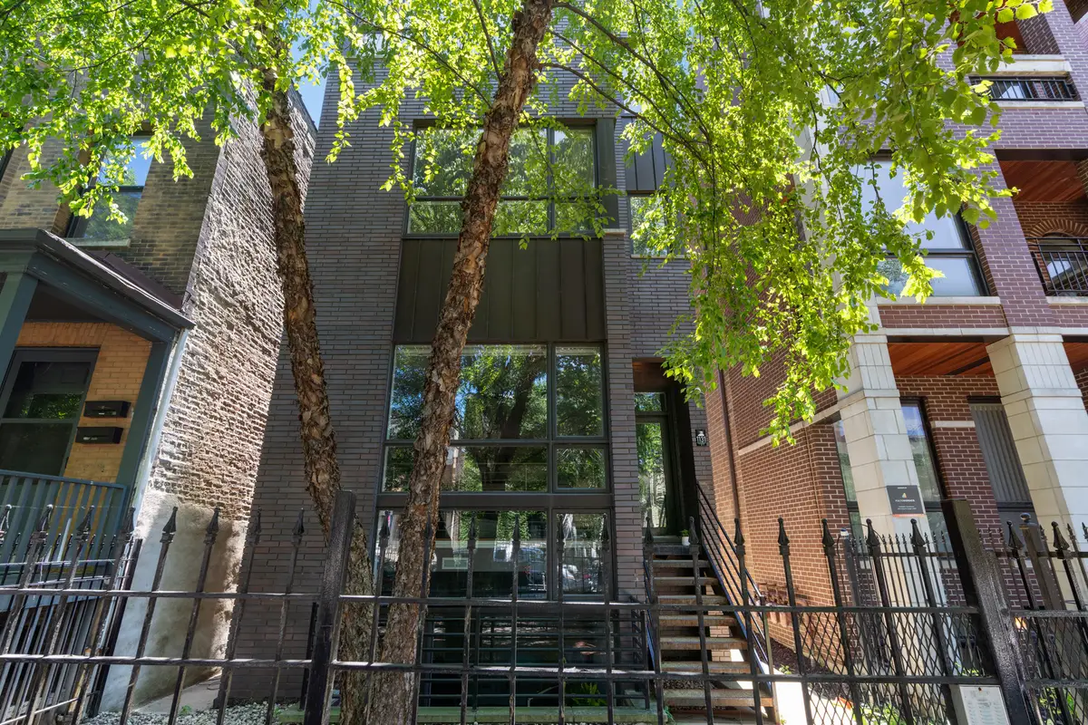 1131 W Addison Street #2, Chicago, IL 60613 - #1