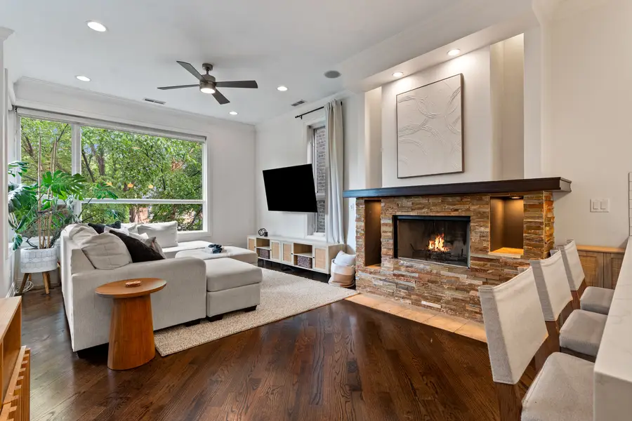 1131 W Addison Street #2, Chicago, IL 60613 - #2