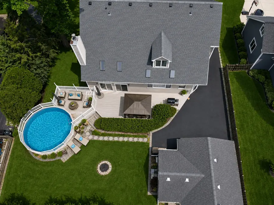 323 N Pleasant Road, Lake Zurich, IL 60047 - #2