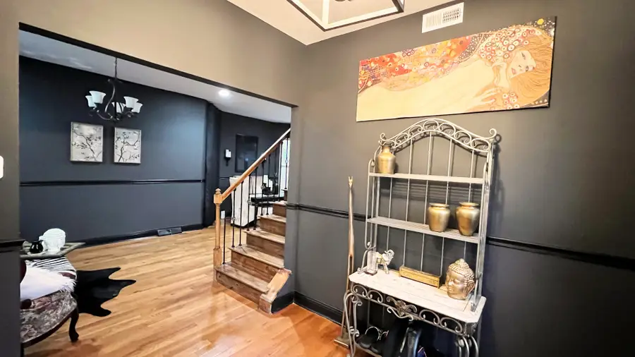 7714 S Marquette Avenue, Chicago, IL 60649 - #2