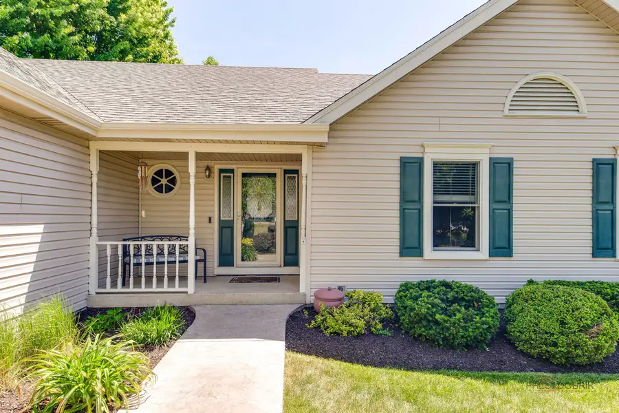 317 Wooded Knoll Drive, Cary, IL 60013 - #2