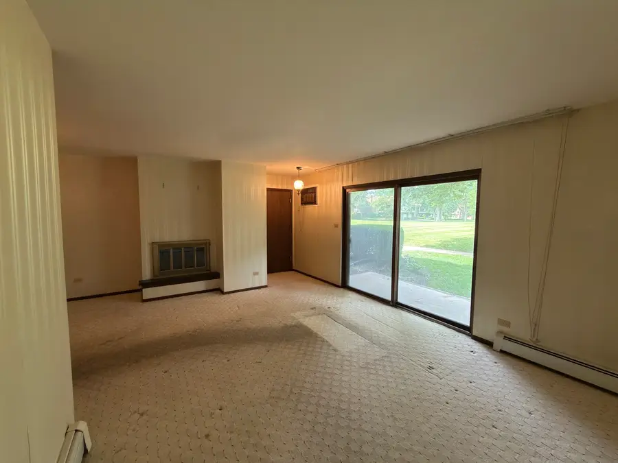 831 S Dwyer Avenue #A, Arlington Heights, IL 60005 - #3