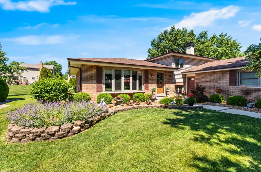 7706 Hayenga Lane, Darien, IL 60561 - #2