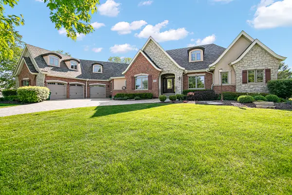18048 S Crystal Lake Drive, Mokena, IL 60448