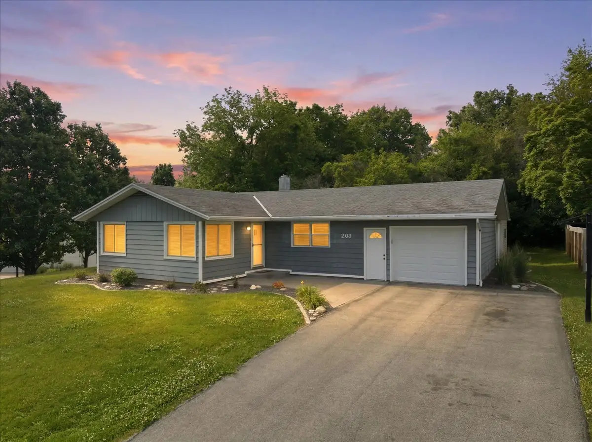 203 Highview Drive, Eureka, IL 61530 - #1