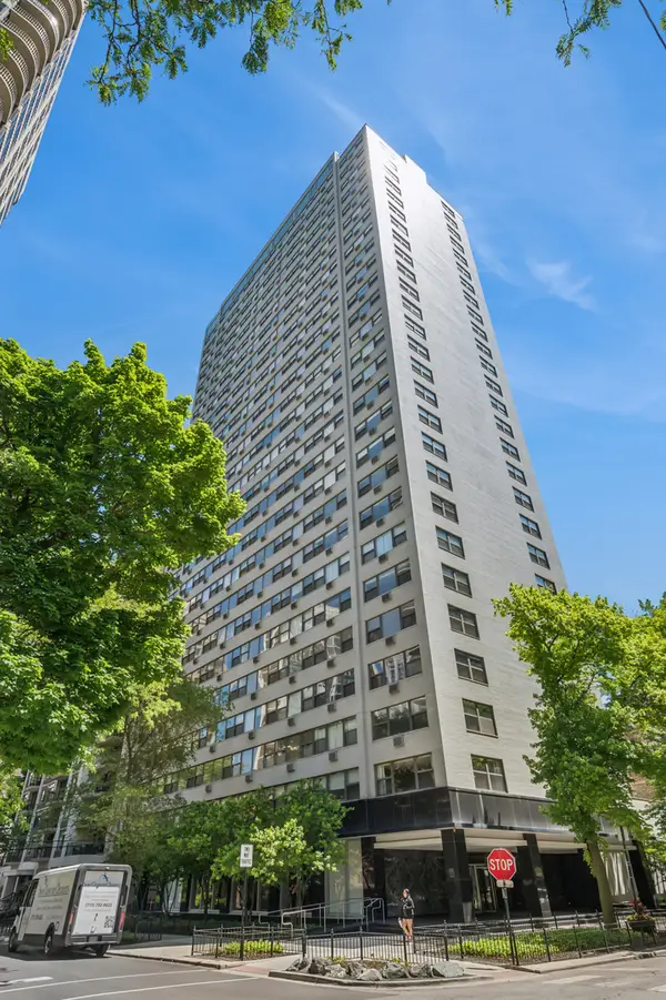 1445 N State Parkway #1806, Chicago, IL 60610