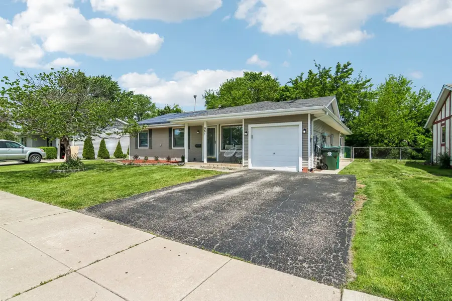 951 Grissom Trail, Elk Grove Village, IL 60007 - #3