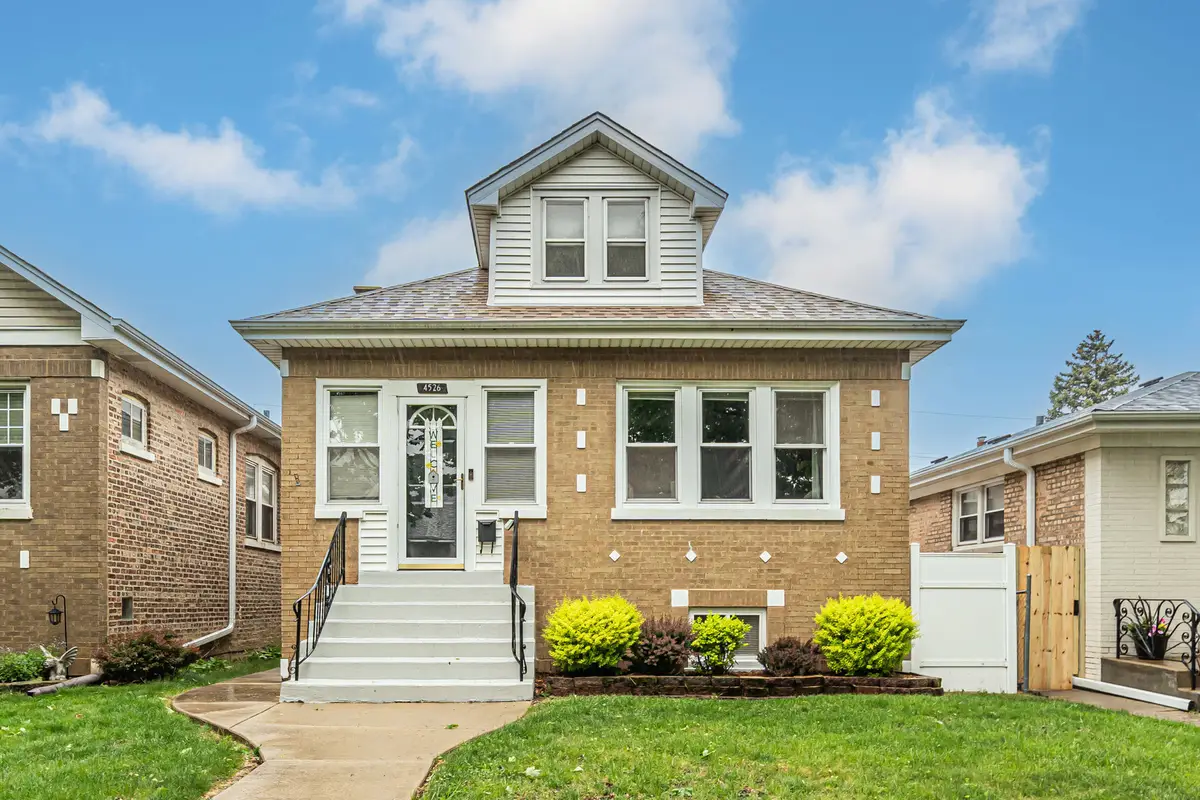 4526 N Mobile Avenue, Chicago, IL 60630 - #1