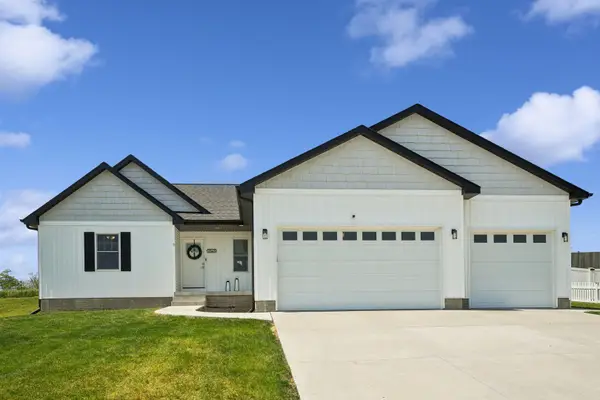 3548 Tower Court, Clinton, IA 52732