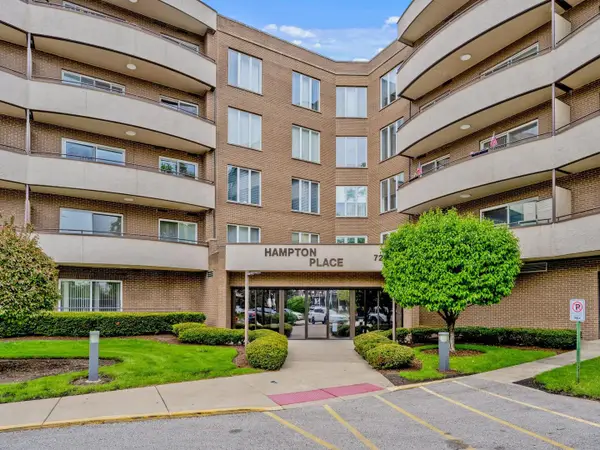 7201 N Lincoln Avenue #205, Lincolnwood, IL 60712